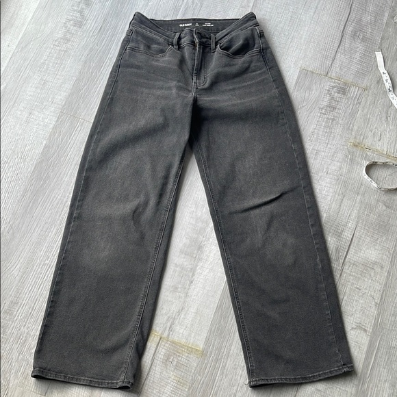 Old Navy Pants - Black Relaxed Fit Jeans, size 2 short.